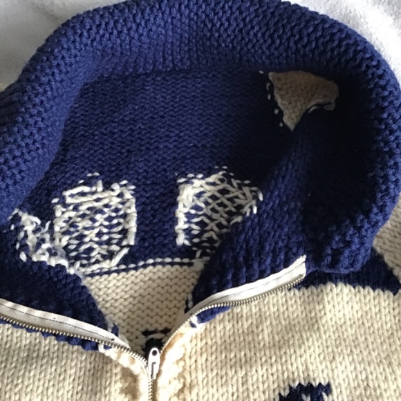 VINTAGE CREAM & BLUE PURE WOOL EAGLES DESIGN HANDKNITTED FRONT ZIP CARDIGAN SZ L - Picture 6 of 11